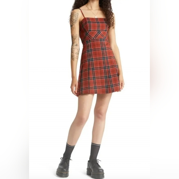 NEW BP. Preppy Plaid Pleated Dress RUST Sz M SPAGHETTI STRAP - Picture 1 of 9